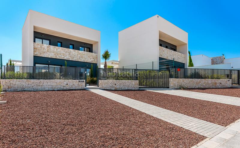 Foto ae024e2d-e3c5-4c6d-9285-2f3c97e4a7d9. Maison avec piscine dans El Pinar de Campoverde Pilar de la Horadada