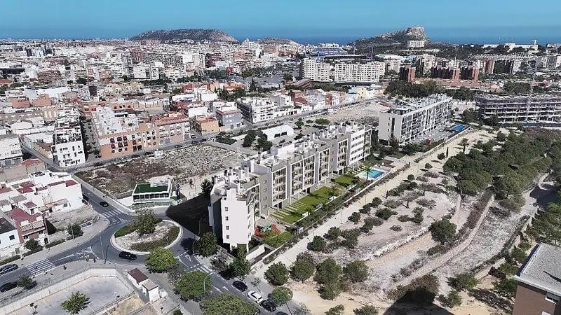 Foto 9a5a4ad2-f134-4e4d-a87d-3d78c3153578. Piccolo appartamento in Paus - Polígono San Blas Alicante