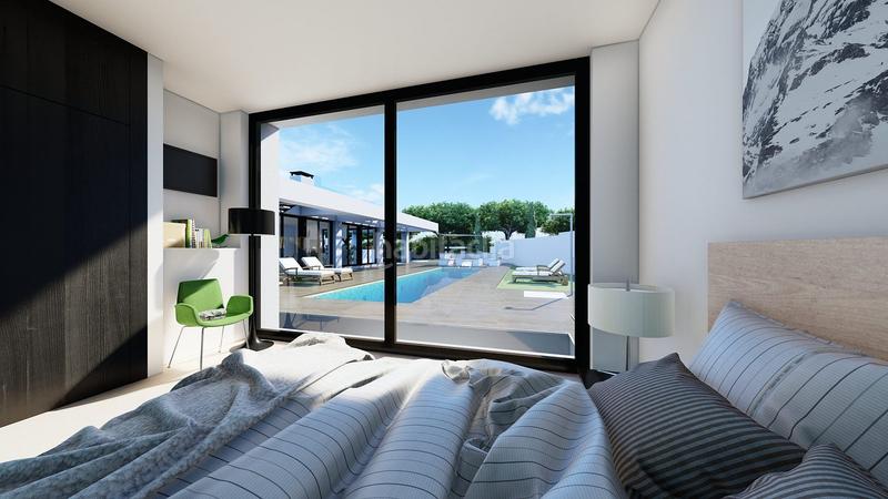 Foto c40e2601-50a9-4867-a765-d53455085c01. House with pool in El Faro de Calaburra - Chaparral Mijas