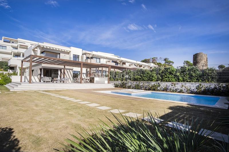 Foto d39b9ffe-3cb4-4b98-a09a-c3454db18992. House with pool in El Velerín Estepona