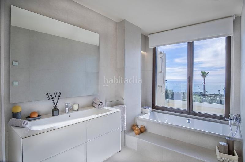 Foto 6d1342f1-f4e0-4644-9fc9-bc47dbf6ce4f. Maison avec piscine dans El Velerín Estepona