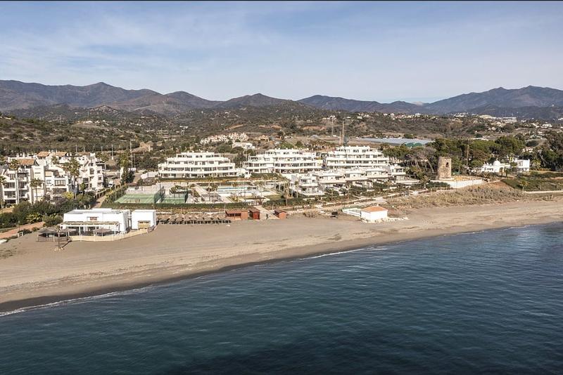 Foto 7edfa427-3a47-4a2f-af8a-8db9b898f333. Maison avec piscine dans El Velerín Estepona