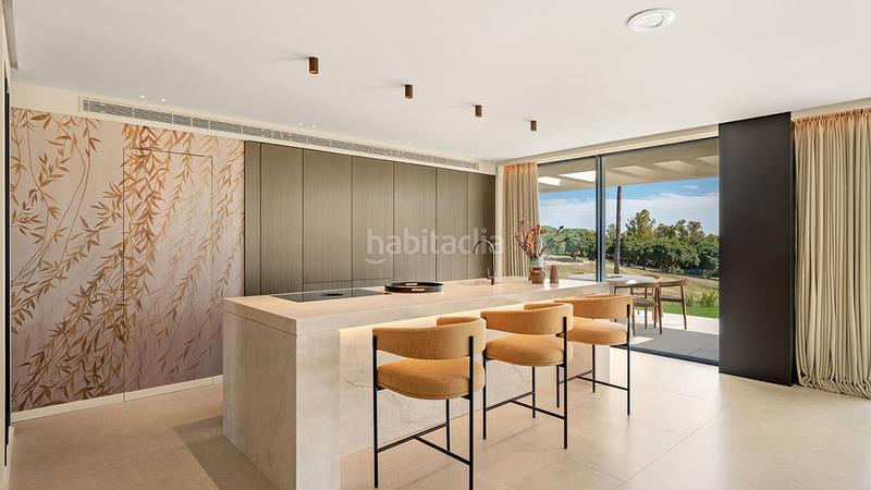 Foto f3e6d683-477b-4555-82eb-bfd22452d29d. Casa amb piscina a Los Naranjos Marbella