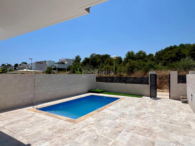 Foto e54fa4b6-52dc-42ce-a5bf-e4302c015c39. Casa con piscina in Polop