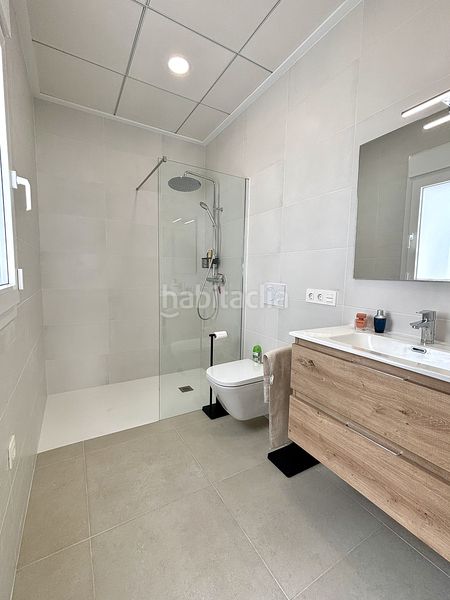Foto c666f10a-87f5-4021-9856-9ce41a54be2b. Casa amb piscina a Benijófar