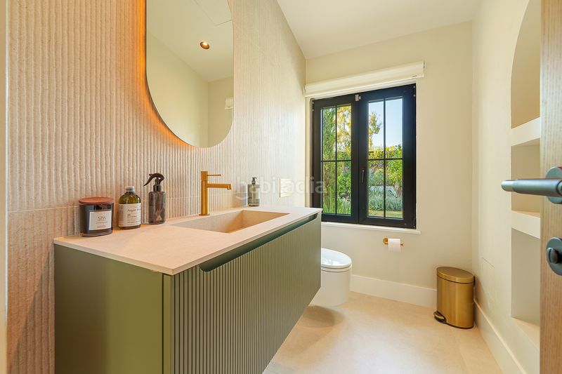 Foto be0cea16-4789-488f-95ce-f2b3cbabf1d5. Haus mit pool in Puerto Banús Marbella