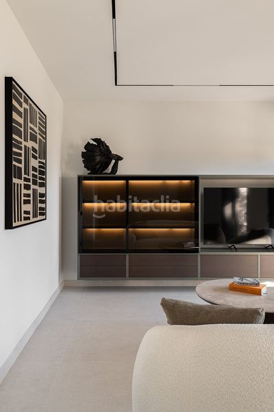 Foto 12317caa-3f8e-464a-9ae5-4121116a2fa3. Casa amb piscina a Centre Castelldefels