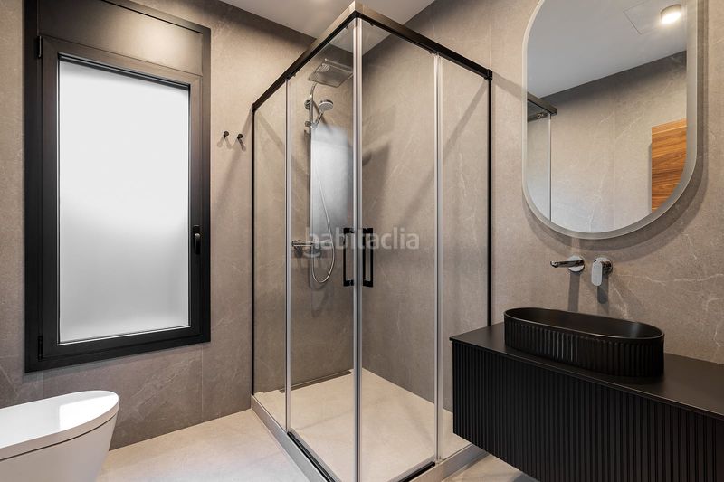 Foto 56ca348d-026e-4b45-beb3-09760918067e. Casa amb piscina a Centre Castelldefels