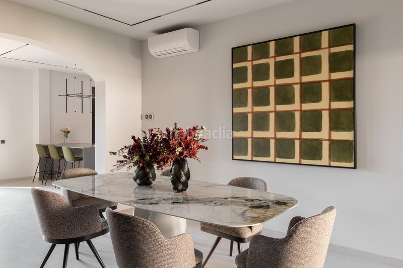 Foto f703a435-0730-4252-a5c4-439a4e7ee178. Casa amb piscina a Centre Castelldefels