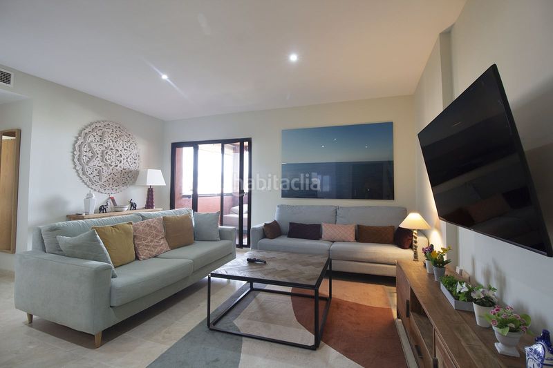Foto b9d69ed7-2c21-469a-85fd-d91e7b20c77c. Apartament a puerto de Estepona Estepona