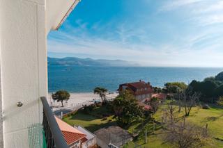 Appartement  Avenida covelo. Apartamento con vistas al mar, piscina y garaje en poio