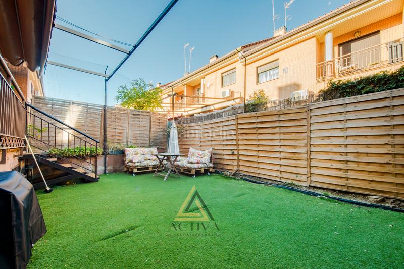 Foto 0f29f1cf-2035-41af-83c9-90d64a54c318. Casa adossada amb xemeneia a Restón I-Restón II Valdemoro