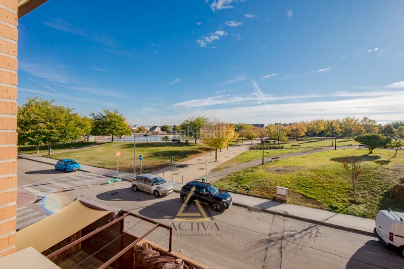 Foto 769fe013-28d9-41e4-bf38-09bfda6b5e28. Casa adossada amb xemeneia a Restón I-Restón II Valdemoro