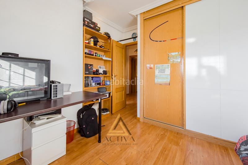 Foto a7c05e9c-42f7-41d1-a4a8-7605b8fb7c9e. Casa adossada amb xemeneia a Restón I-Restón II Valdemoro