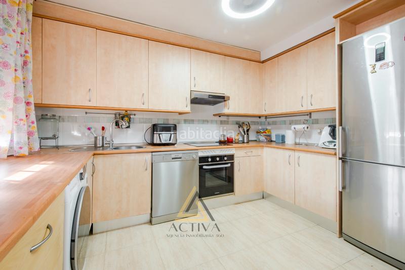 Foto b528f796-d0f7-4930-a509-22e8a0b94a76. Casa adossada amb xemeneia a Restón I-Restón II Valdemoro