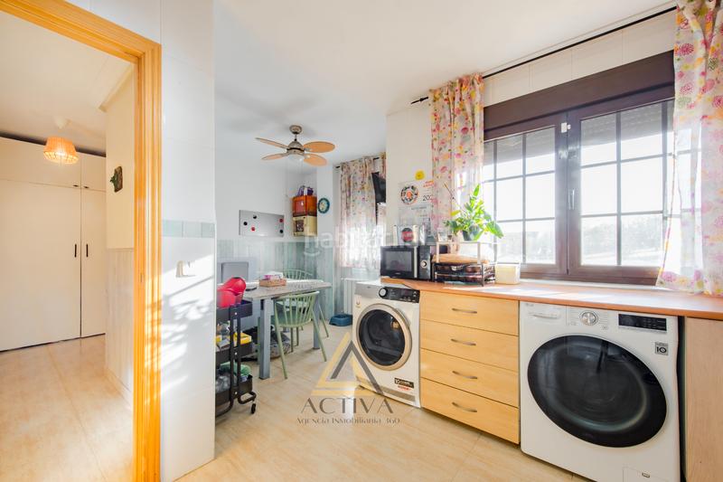 Foto d2d3af91-e3af-42e4-b419-2cb2f01ed616. Casa adossada amb xemeneia a Restón I-Restón II Valdemoro