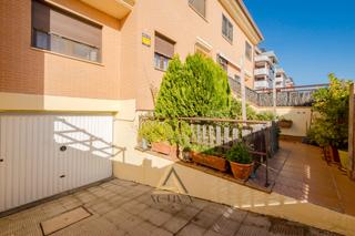 Casa adosada  Calle de delfos. Chalet en valdemoro