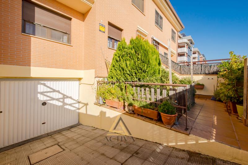 Foto e5983ff8-9d3f-4c1f-9be7-b82e8ecaefb7. Casa adossada amb xemeneia a Restón I-Restón II Valdemoro