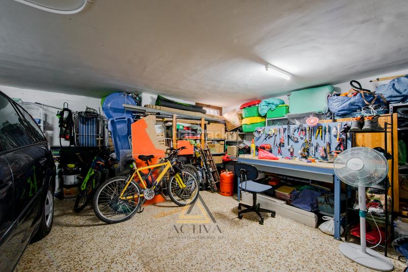 Foto e84b45df-009a-4334-b050-cfc85ac62d2c. Casa adossada amb xemeneia a Restón I-Restón II Valdemoro