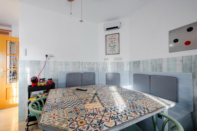 Foto fce6f46b-e116-46e0-ab3a-459c49ec79b6. Casa adossada amb xemeneia a Restón I-Restón II Valdemoro