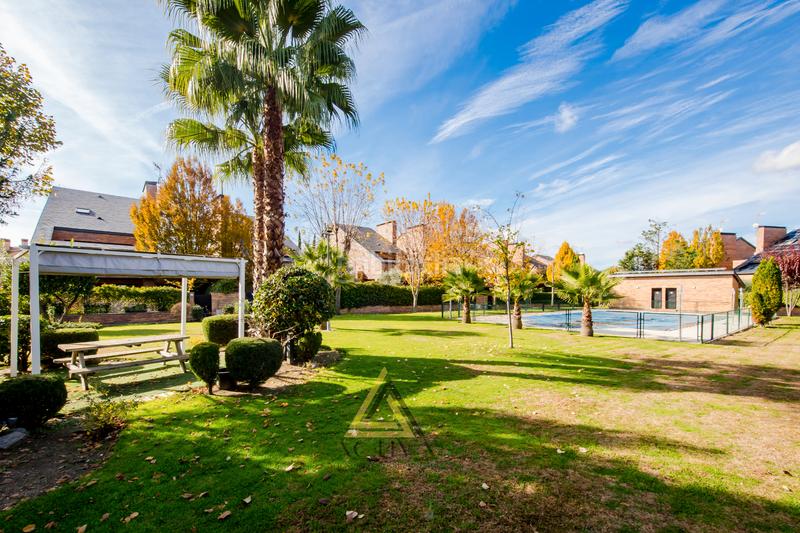 Foto 8856613c-2ab9-4535-bc90-756eee9484ba. Casa pareada chalet en villaviciosa de odon en Castillo-Campodón Villaviciosa de Odón