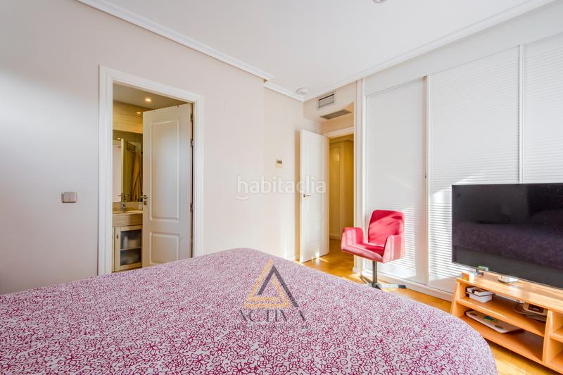 Foto c710b847-b925-4982-90b2-f935e53e9f60. Casa pareada chalet en villaviciosa de odon en Castillo-Campodón Villaviciosa de Odón