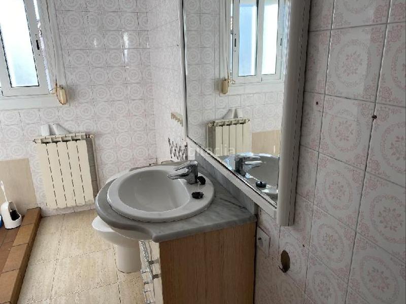 Foto 69fdab2d-5f71-421c-b29c-cc26396925d0. Semi detached house with heating in Eixample - Can Bogunyà Castellar del Vallès