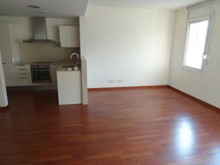 Appartamento in Eixample - Can Bogunyà. Planta baja céntrica con parking y trastero