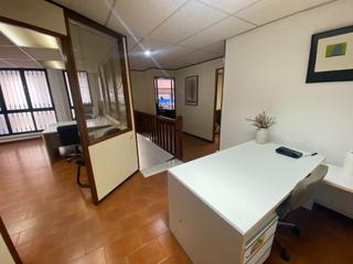 Lloguer Local Comercial a Barri de les Corts. Oficina