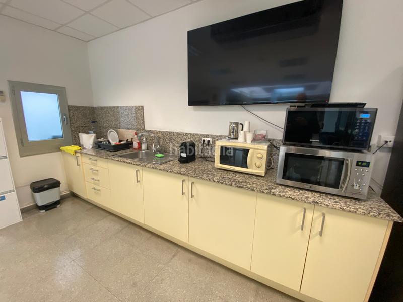 Foto 15e8a884-7a46-4d2d-8a4e-99e4cf6a278d. Affitto locale commerciale in La Maurina Terrassa