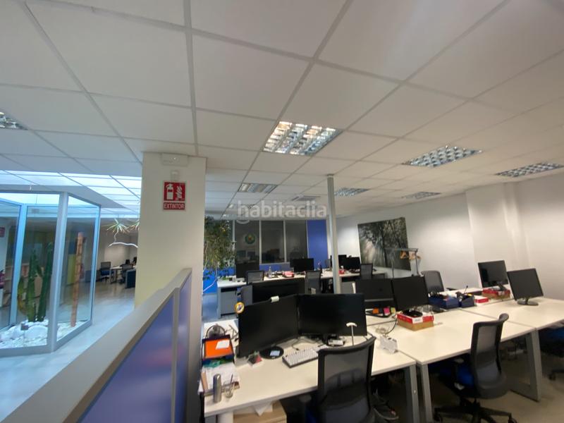 Foto 4827ba17-b07c-406e-8a77-f4754d2d5d10. Rent business premise in La Maurina Terrassa