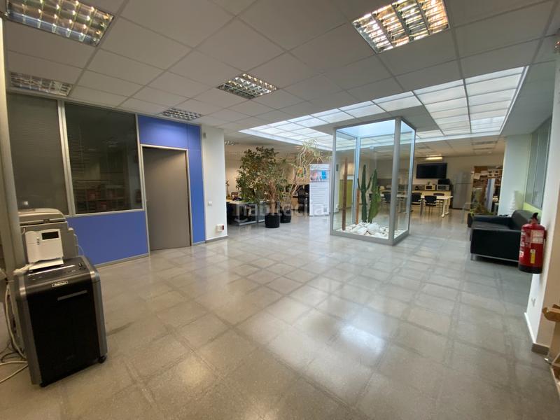 Foto 77d1682a-16be-4e28-b47d-d7b03079b717. Rent business premise in La Maurina Terrassa