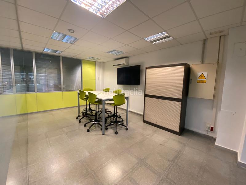Foto c96056a0-5c46-46ad-a1b9-6bf40eb072c1. Rent business premise in La Maurina Terrassa