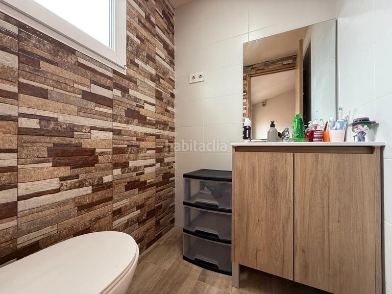 Foto 18a20231-aa11-4280-b85c-d443dfdf2e24. Casa a schiera con riscaldamento parcheggio in Poble - Casc Antic Castellar del Vallès