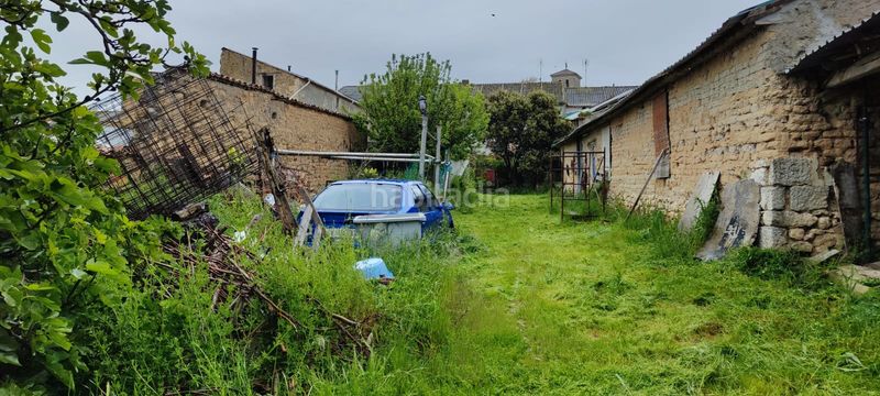 Foto f3593133-9877-485a-af61-5b2f084f6b00. Casa amb xemeneia a Villavaquerín