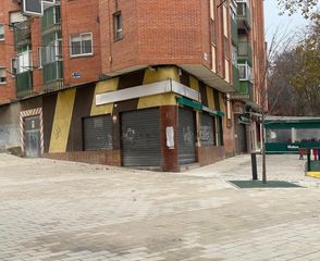 Local Comercial  Paseo de juan carlos i. Piso de 200 metros apto para vivienda o cualquier negocio