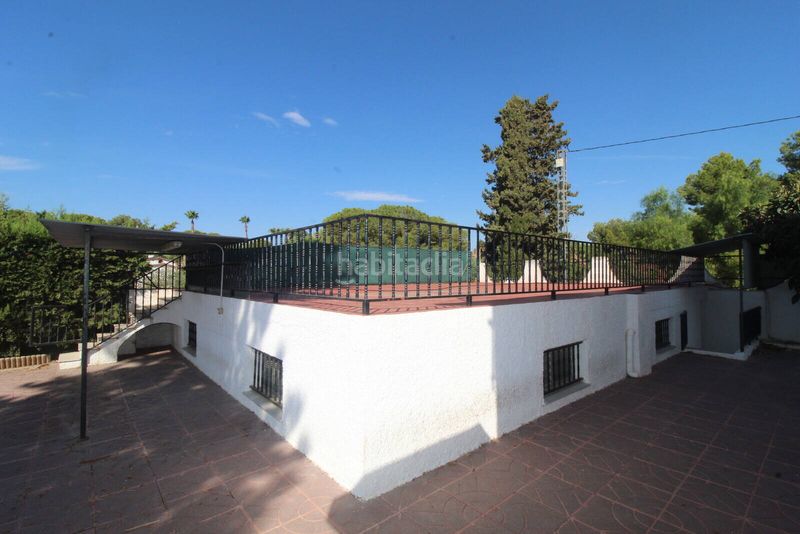 Foto 052a4215-7348-4a0c-9c84-68954ad2c881. Casa amb piscina a Peña de las Águilas Elche / Elx