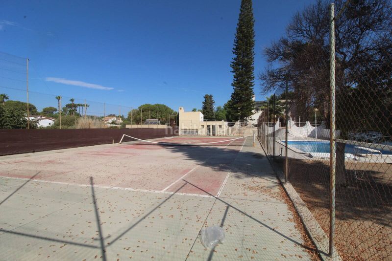 Foto 278c0694-d83b-4cf6-b82b-c8d086e0e99a. Casa amb piscina a Peña de las Águilas Elche / Elx