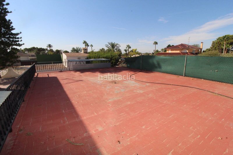 Foto 31610eff-8359-47ef-9fc1-5a8e031b9835. Casa amb piscina a Peña de las Águilas Elche / Elx