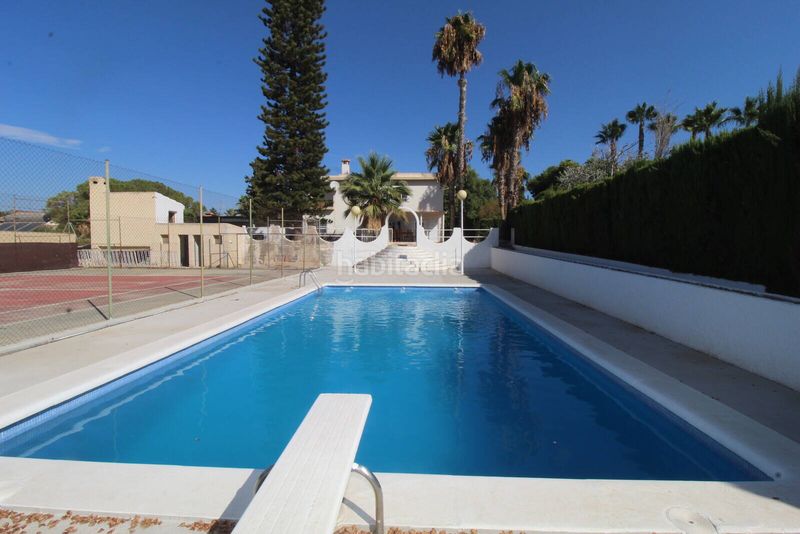 Foto 467b2409-fc56-4590-ba71-7871689d7066. Casa amb piscina a Peña de las Águilas Elche / Elx