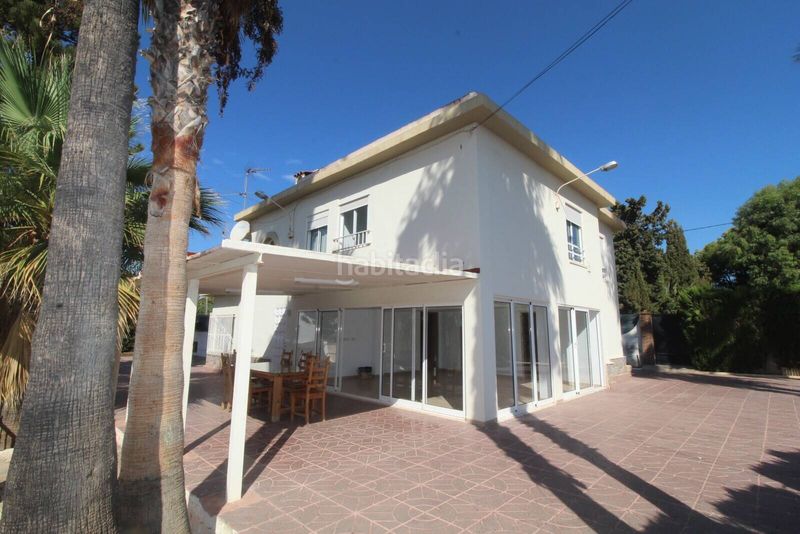 Foto 6b1254a1-8f20-4179-9d41-7c418f2b226c. Casa amb piscina a Peña de las Águilas Elche / Elx