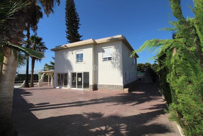 Foto 74d650a8-da20-4770-a52c-a732c9674322. Casa con piscina in Peña de las Águilas Elche / Elx