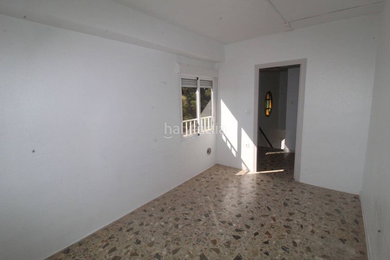 Foto b0a82abb-742a-4d97-80f8-202e24631c85. Casa amb piscina a Peña de las Águilas Elche / Elx