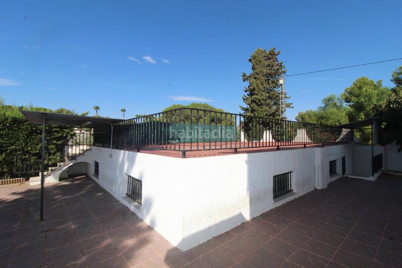 Foto ec3f2214-80ed-4876-a887-3c4afbb1b35b. Casa con piscina in Peña de las Águilas Elche / Elx