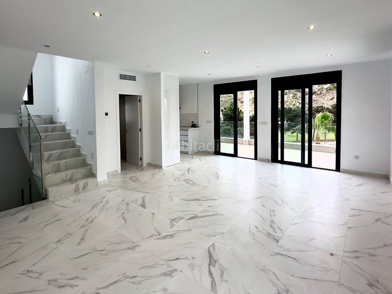Foto d84197e1-91d6-4228-bdbc-b5b9690bd7e8. Casa amb piscina a Rojales