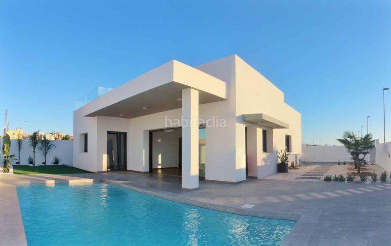 Foto d1a7df54-3529-49b4-8744-4c39db7906b0. Casa amb piscina a Centro de la Ciudad Quesada Rojales