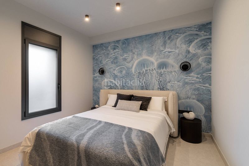 Foto c8f862a8-1e7a-40d6-a9ac-56b3500f29f0. Casa amb piscina a Centre Castelldefels