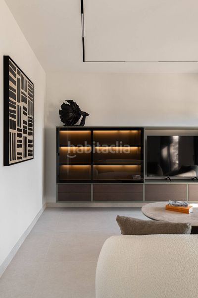 Foto dc33c0c3-30ae-48de-9efe-0755f75e284d. Casa amb piscina a Centre Castelldefels