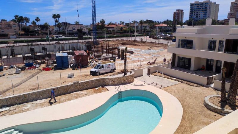 Foto 3c249ea2-623f-476b-8095-b1ee9bdcf0c5. Apartament amb piscina a La Veleta Torrevieja