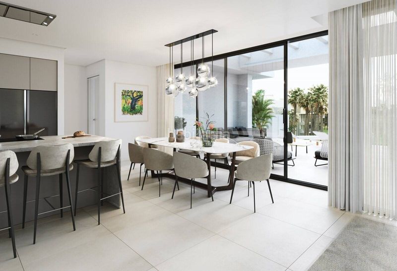 Foto 01ab199c-f2d6-43ef-b12f-b42492ced0bd. Apartament amb piscina a Las Lomas Estepona